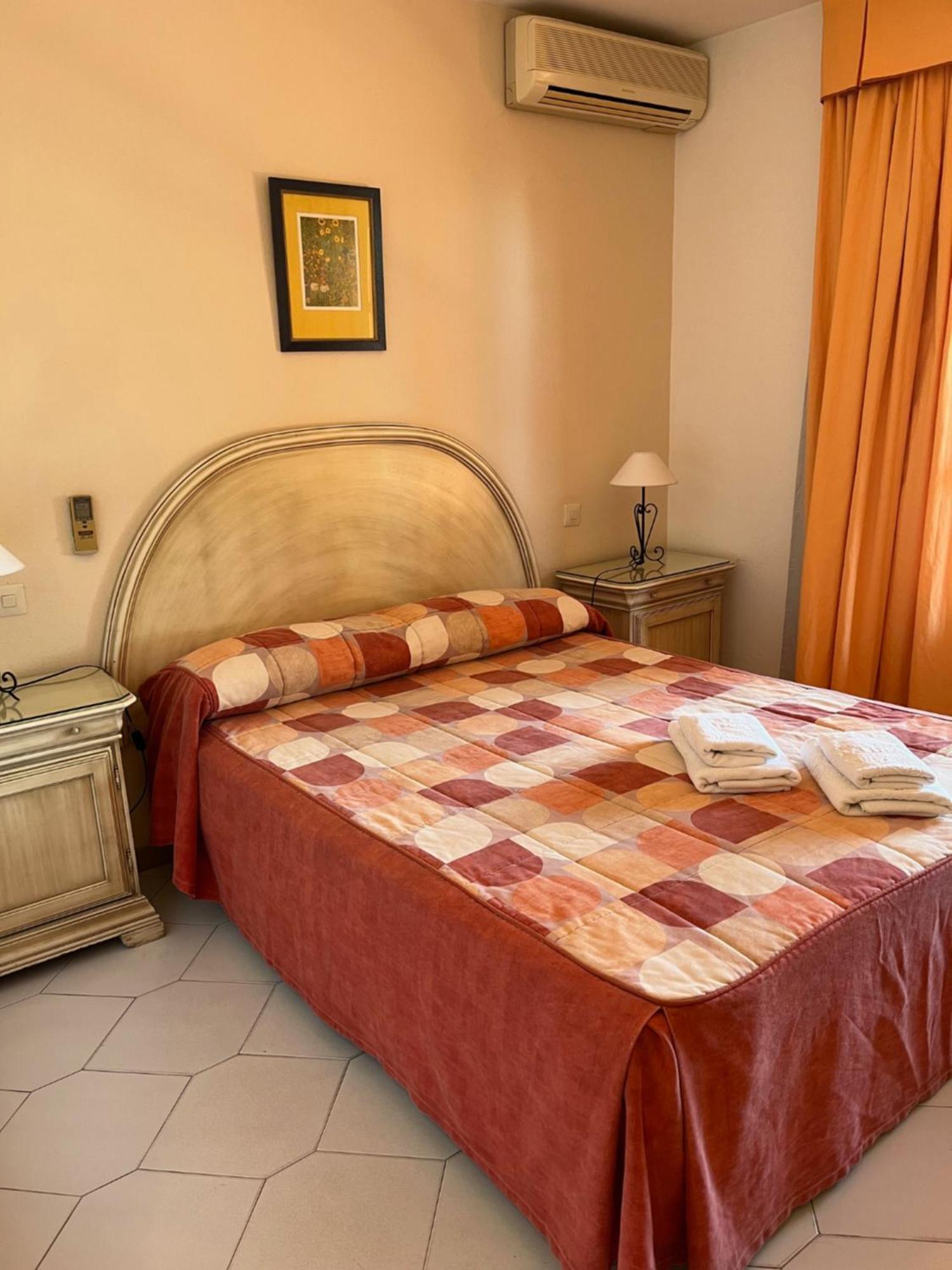 Apartamentos El Toro Марбеля Екстериор снимка